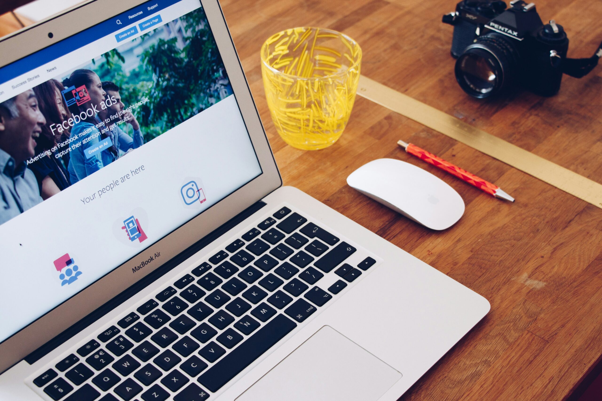 How do you create an effective Facebook ad campaign?